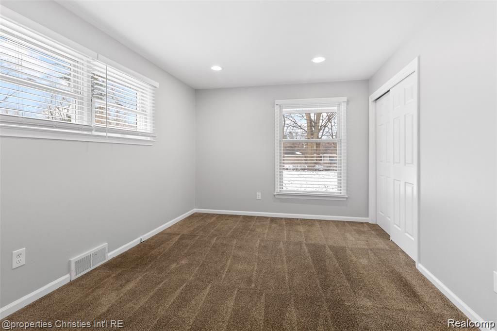 6881 W DARTMOOR Road, West Bloomfield, MI — Photo 10