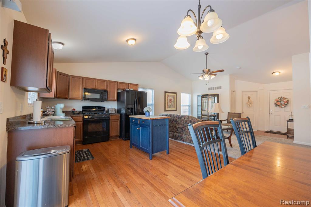 17155 Theresa Lane, New Boston, MI 48164 — Photo 13