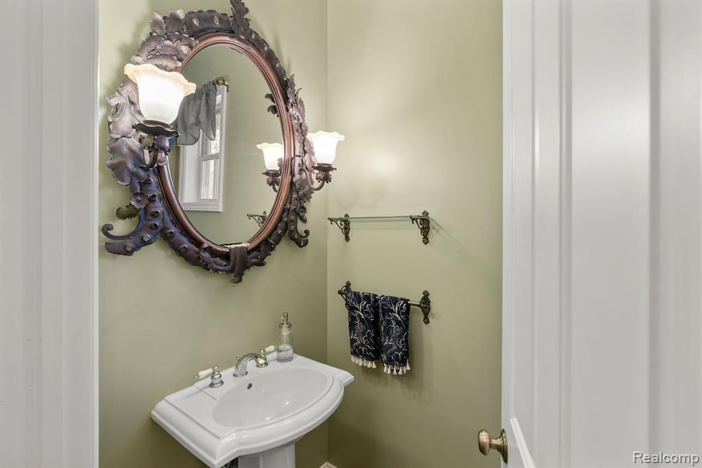 49829 JACKSON Lane, Canton, MI 48188 — Photo 5