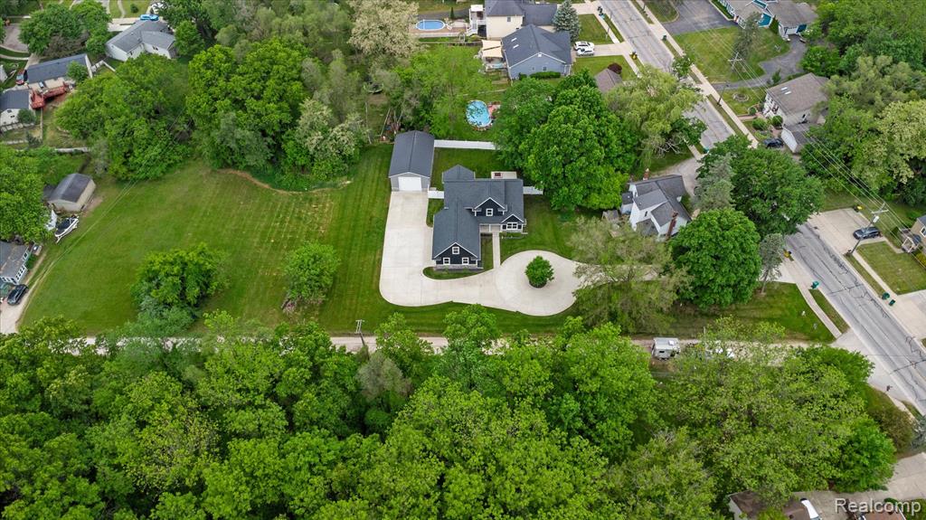 595 BRIGHTON LAKE RD, Brighton, MI 48116 — Photo 62