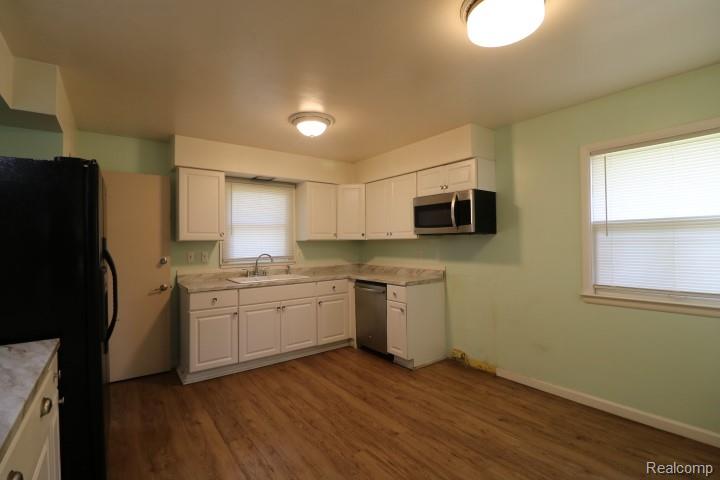 1404 S Graham Road, Flint, MI 48532 — Photo 7