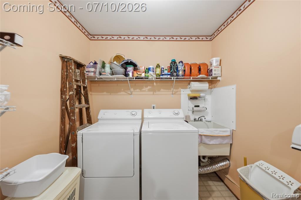 42377 Lochmoor Street, Clinton Twp, MI 48038 — Photo 15