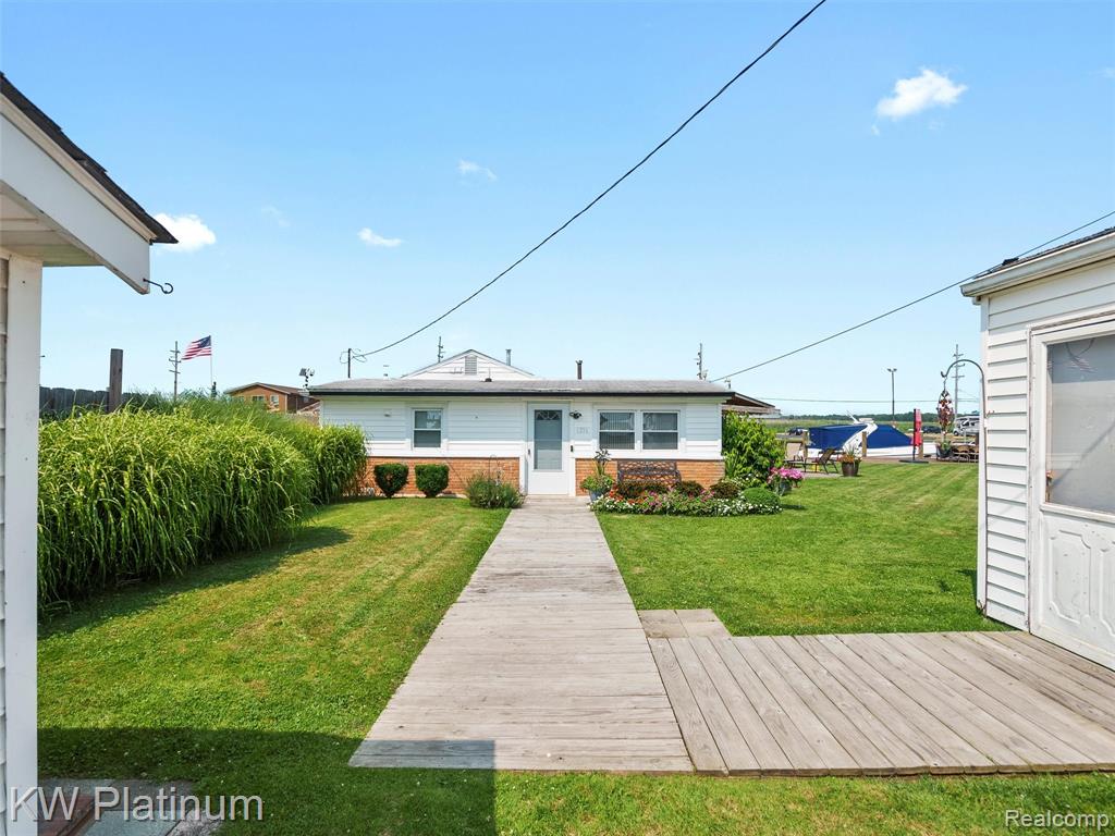 6316 Marina Drive, Clay, MI 48001 — Photo 7