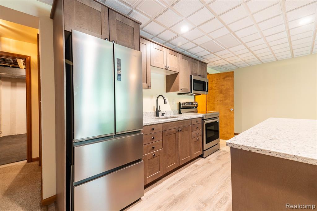9830 Hawthorne Glen Drive, Grosse Ile, MI 48138 — Photo 39
