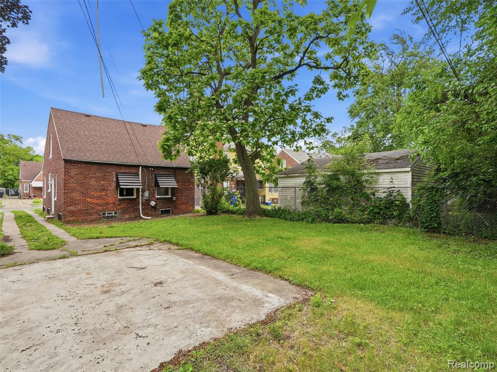 16835 Lesure Street, Detroit, MI 48235 — Photo 33