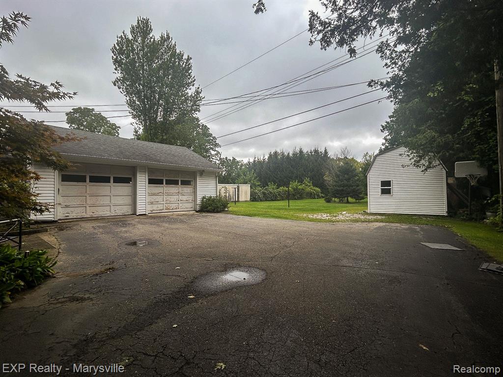 4198 LAPEER Road, Port Huron, MI 48060 — Photo 34