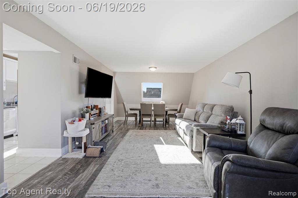 42374 Lochmoor Street, Clinton Twp, MI 48038 — Photo 13
