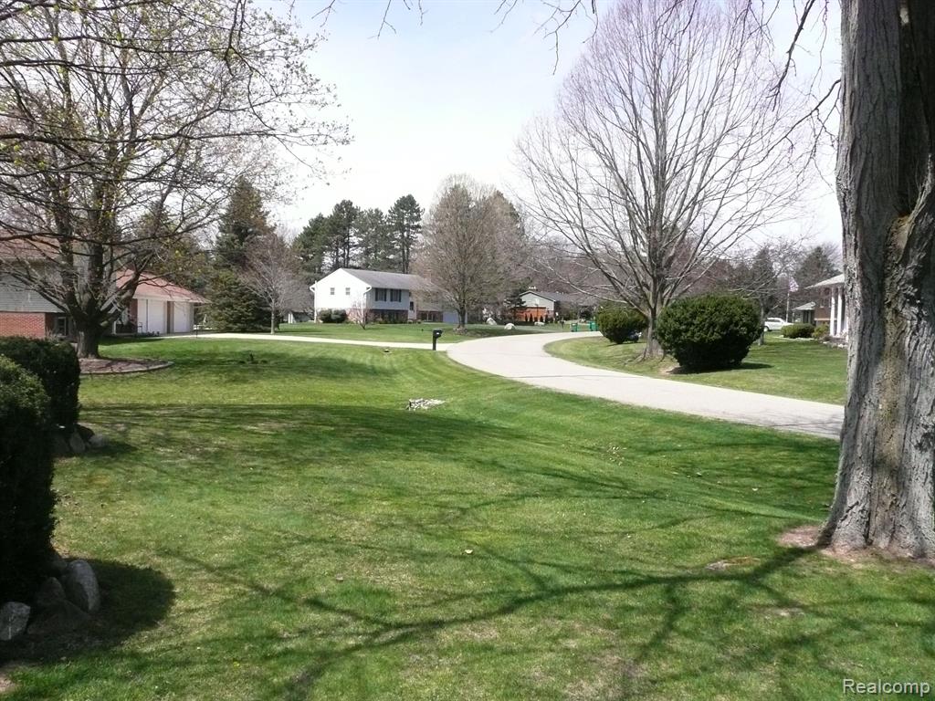 831 DEL SHER Drive, Brighton, MI 48114 — Photo 44