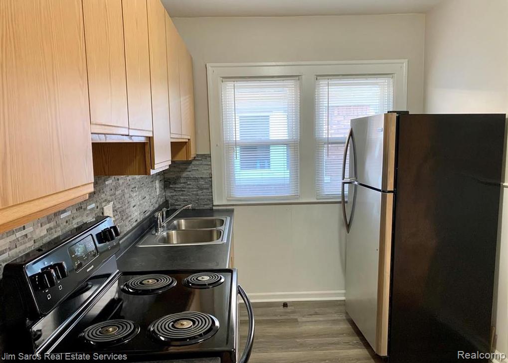829 BEACONSFIELD Avenue, Grosse Pointe Park, MI 48230 — Photo 4