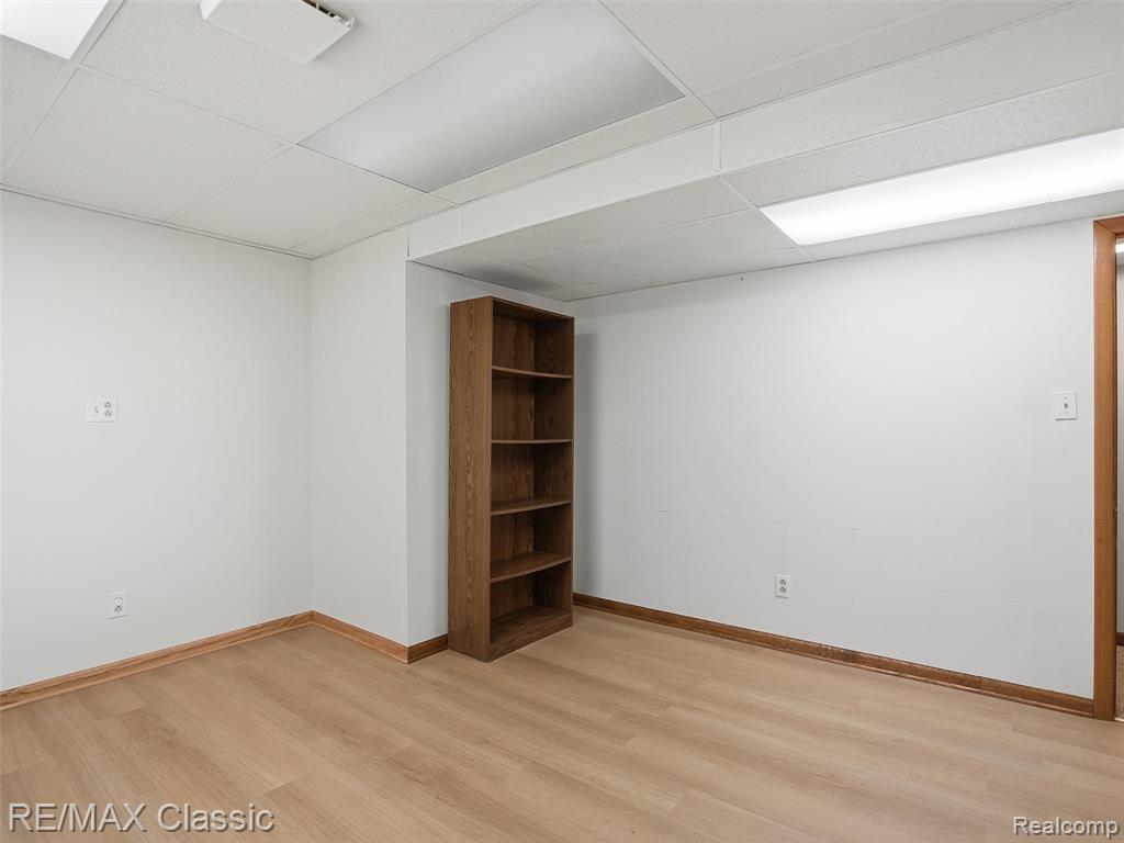 9116 Tecumseh Avenue, Redford, MI 48239 — Photo 29