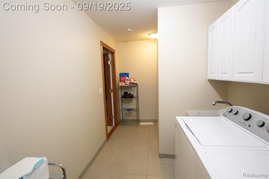 8139 Hedgeway Drive, Shelby Twp, MI 48317 — Photo 38