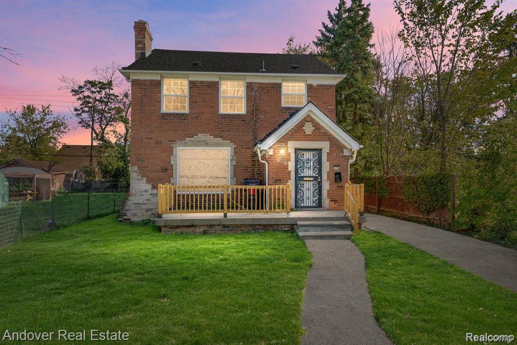 5574 Buckingham Avenue, Detroit, MI 48224 — front exterior