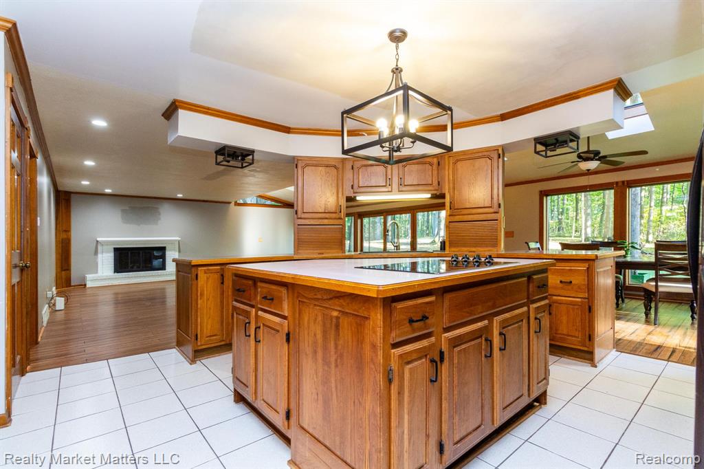 7505 Falling Leaf Court, Flushing, MI 48433 — Photo 4