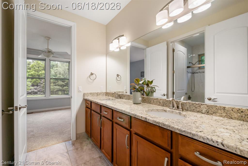 34225 Thornbrook Drive, Farmington, MI 48335 — Photo 35