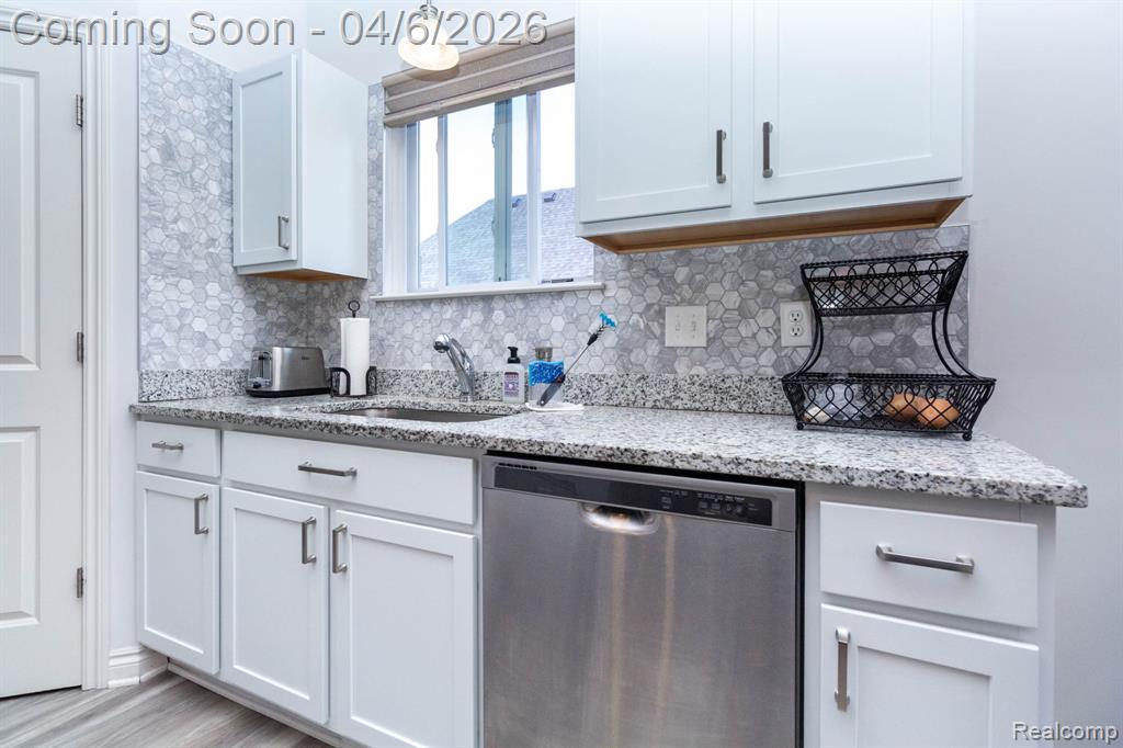 42991 Colonial Road, Belleville, MI 48111 — Photo 32