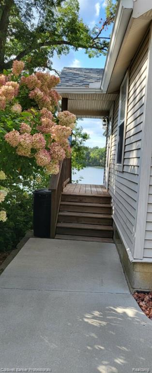 11050 Charles Drive, Byron, MI 48418 — Photo 9
