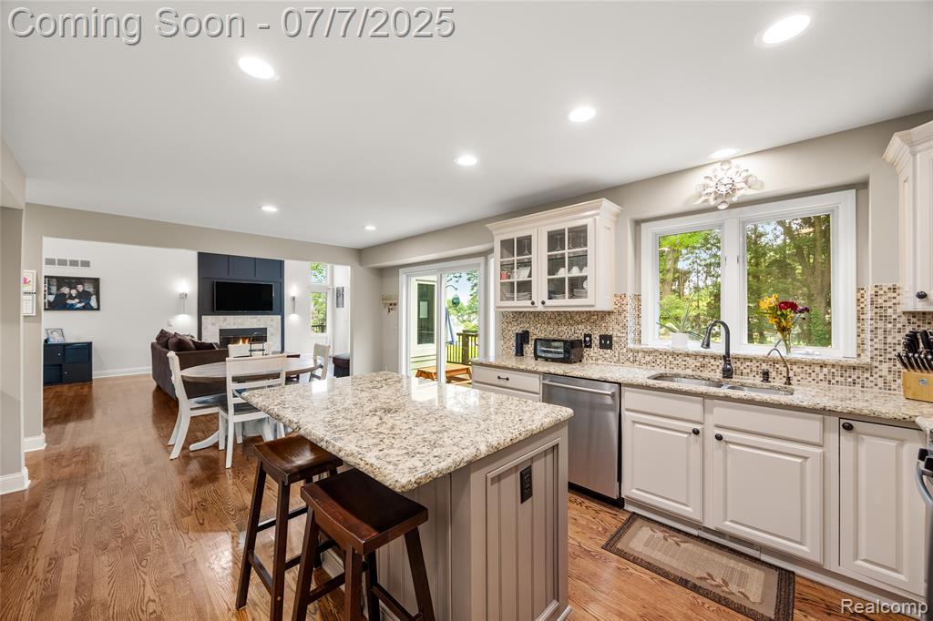 7098 Hickory Hollow Circle, Clarkston, MI 48348 — Photo 32