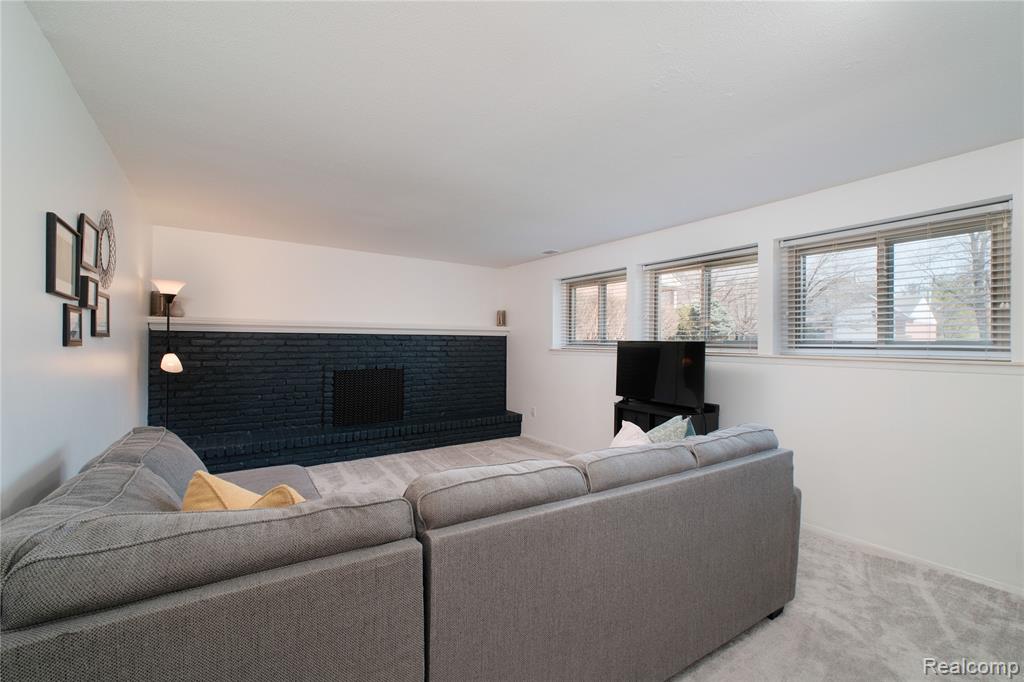 652 Stonehenge Drive, Canton, MI 48188 — Photo 23