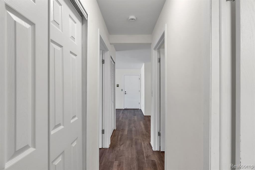 7769 Manor Circle, Westland, MI — Photo 13