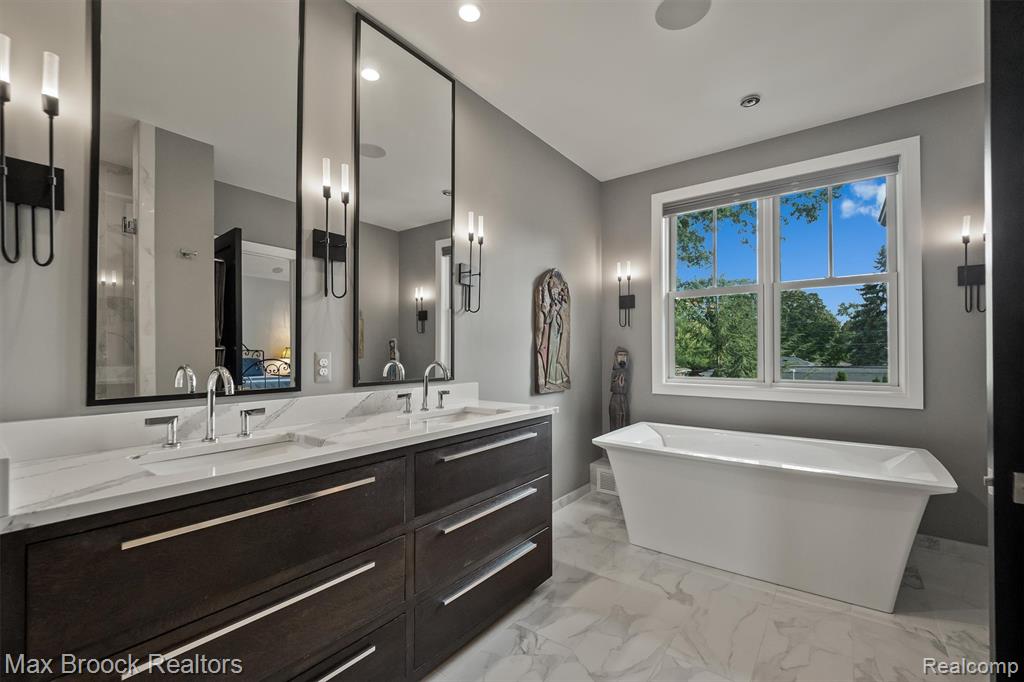 928 Montrose Avenue, Royal Oak, MI 48073 — Photo 37