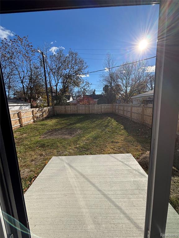 744 E Meyers Avenue, Hazel Park, MI 48030 — Photo 9