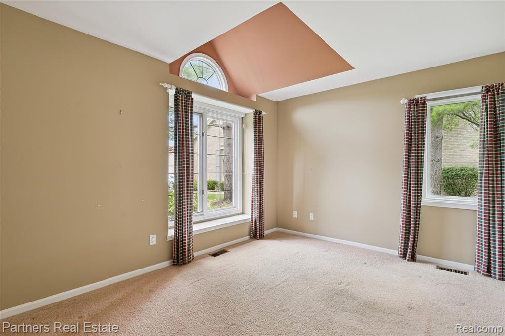 4445 Golf View Drive, Brighton, MI 48116 — Photo 27