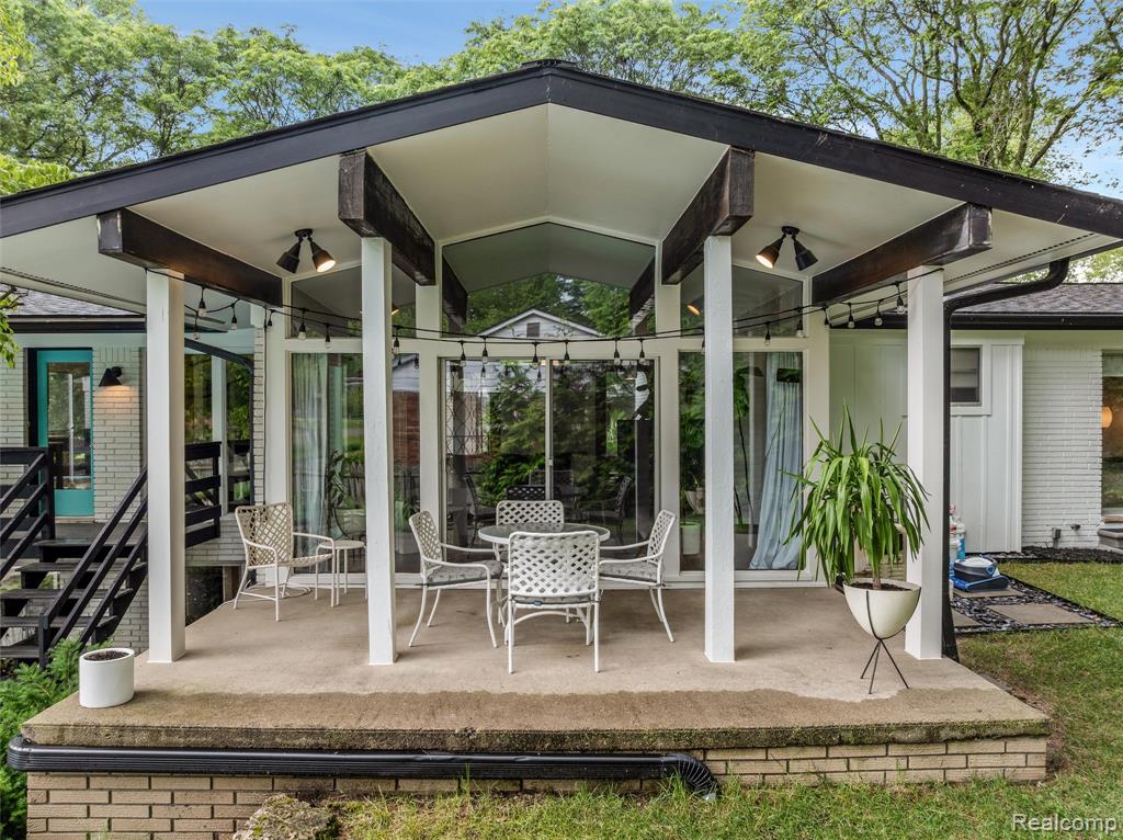 6895 Cedarbrook Drive, Bloomfield Hills, MI 48301 — Photo 5