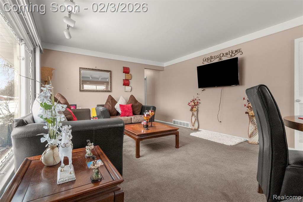 8512 Norborne Avenue, Dearborn Heights, MI 48127 — Photo 4