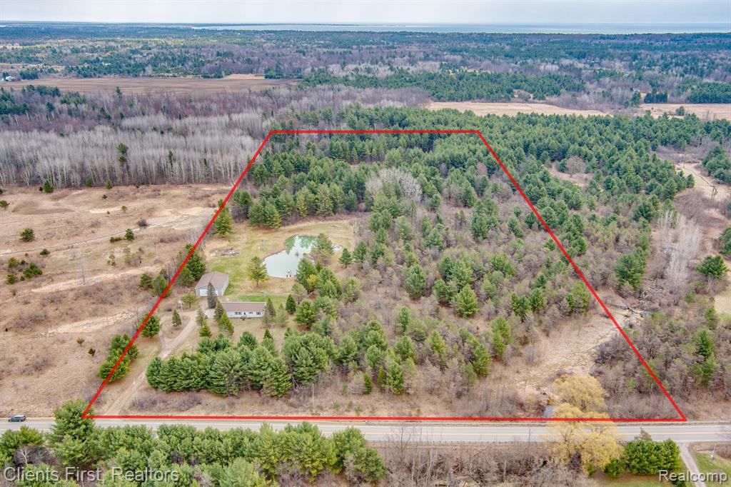 751 S LORENZ Road, Tawas City, MI 48763 — Photo 2