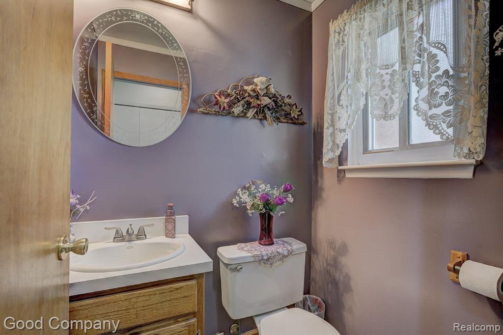 4615 FRAZHO Road, Warren, MI 48091 — Photo 16