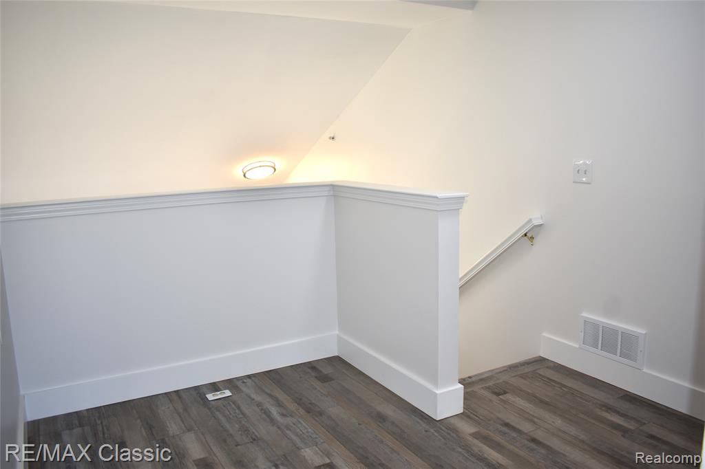 417 Old Pine Way Drive, Walled Lake, MI 48390 — Photo 19
