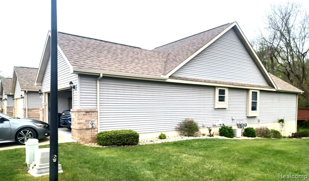 637 RIDGE Lane, B, Tecumseh, MI 49286 — Photo 4