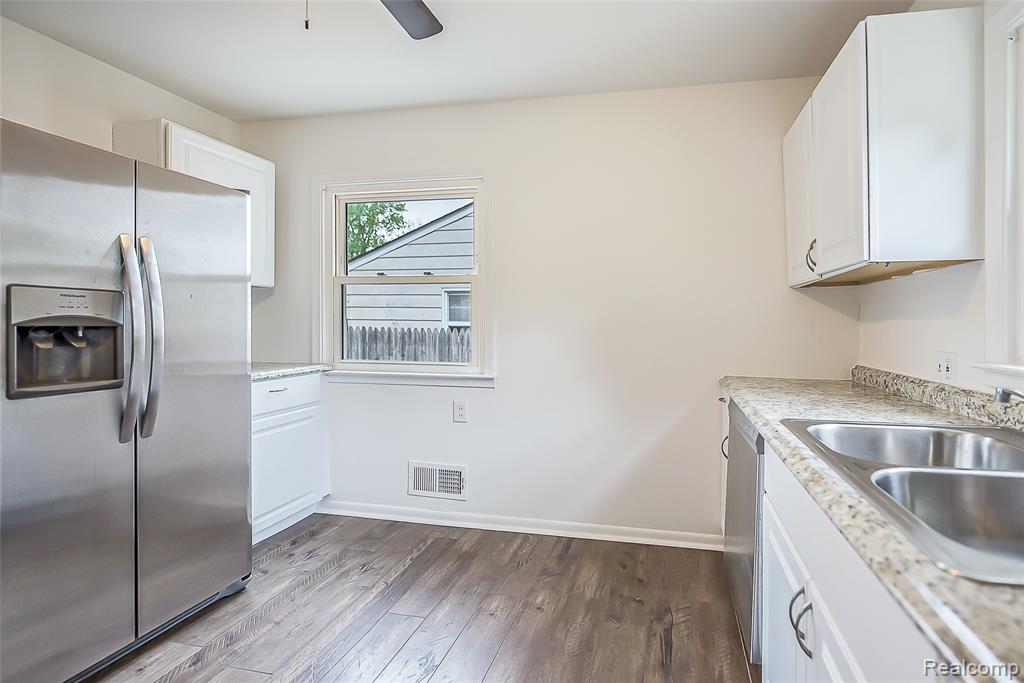 449 Burton Court, Ypsilanti, MI 48197 — Photo 37