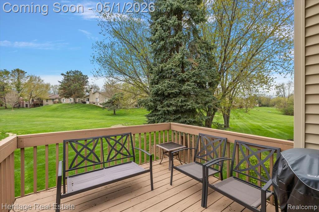 1932 Valley Lane, Lake Orion, MI — Photo 3