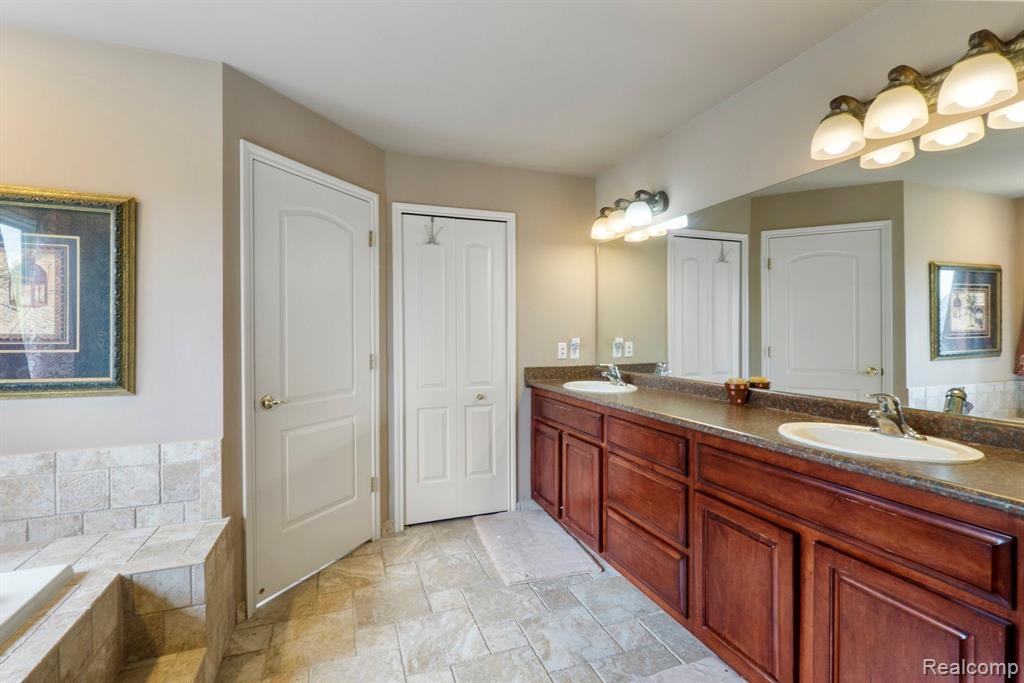 861 QUARRY, Rochester Hills, MI 48306 — Photo 30