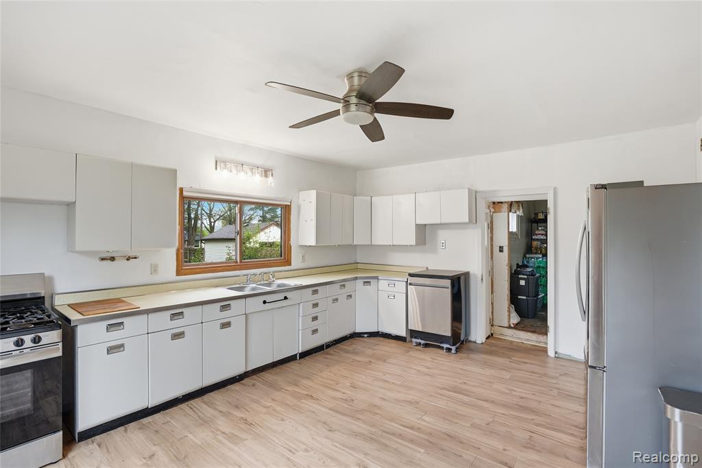 6339 Denton Road, Van Buren, MI 48111 — Photo 23