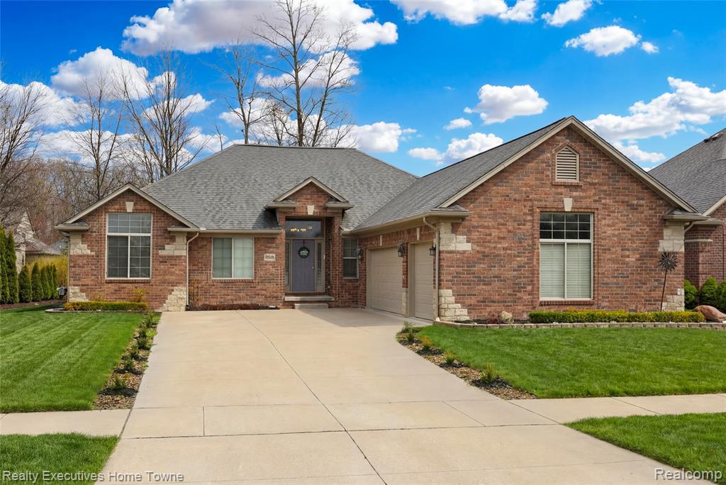 50486 Torrey Pines Drive, Macomb, MI 48042 — Photo 5