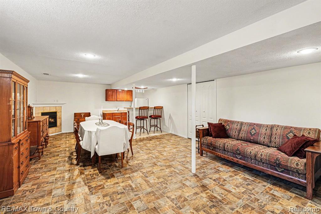 9358 Parkview Circle, Grand Blanc, MI 48439 — Photo 19