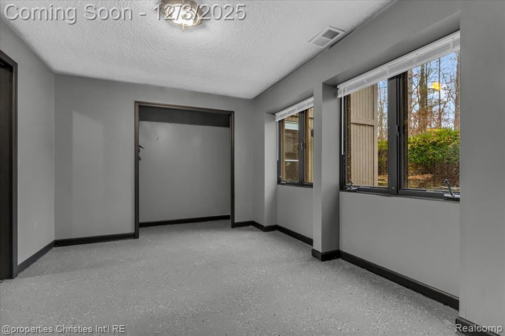 13095 Woodland Trail, Davisburg, MI 48350 — Photo 27