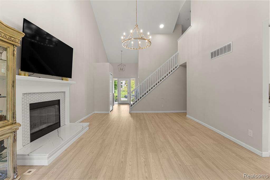 7978 Hoffman Drive, Waterford, MI 48327 — Photo 13
