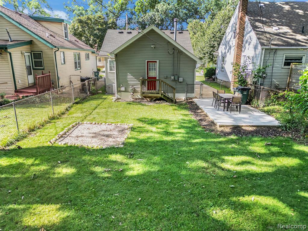464 E MAPLEHURST Street, Ferndale, MI 48220 — Photo 34