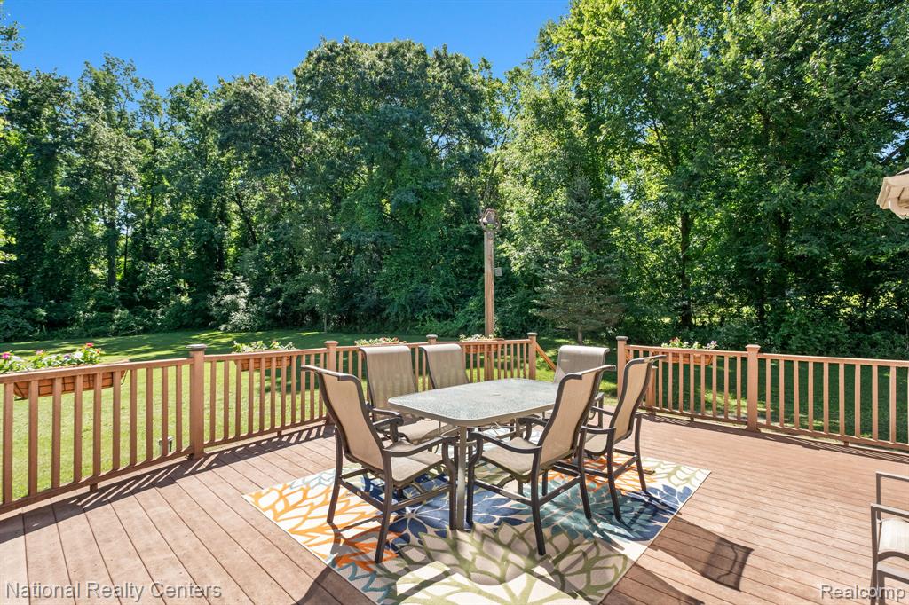 10180 Hadley Road, Clarkston, MI 48348 — Photo 42