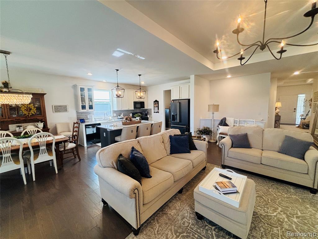 8215 Carston Lane Lane, Green Oak, MI 48116 — Photo 23