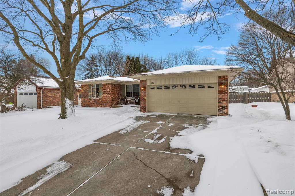 813 ABBEY Lane, Milford, MI 48381 — Photo 4