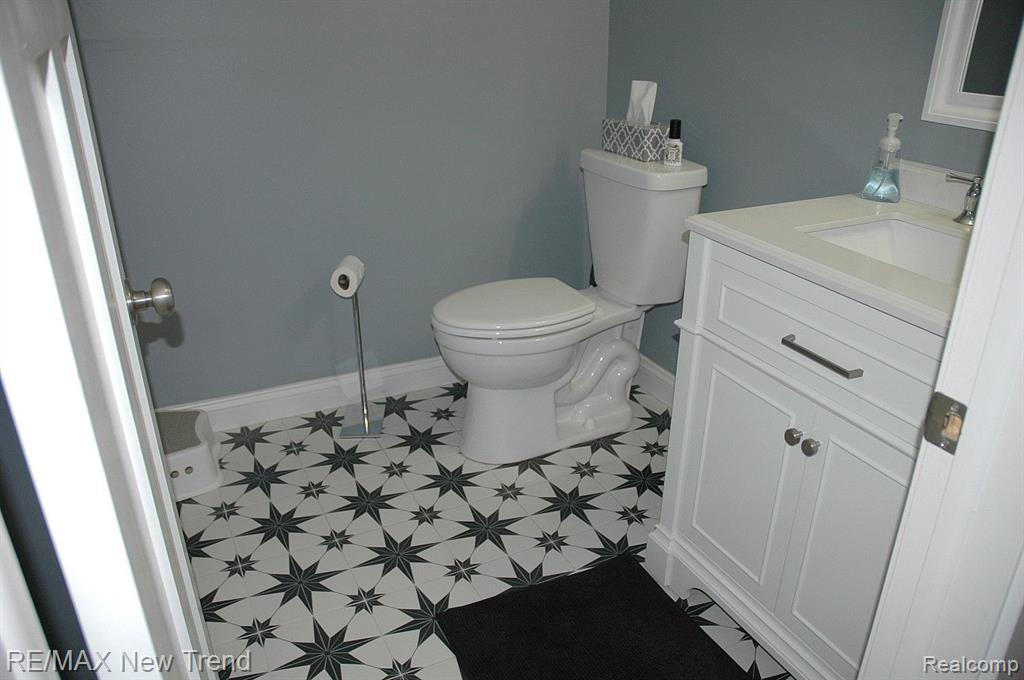 9528 FENHILL Drive, Grand Blanc, MI 48439 — Photo 24