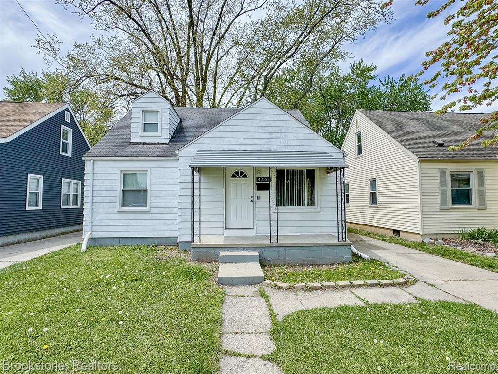 4226 CADILLAC Avenue, Wayne, MI 48184 — Photo 2