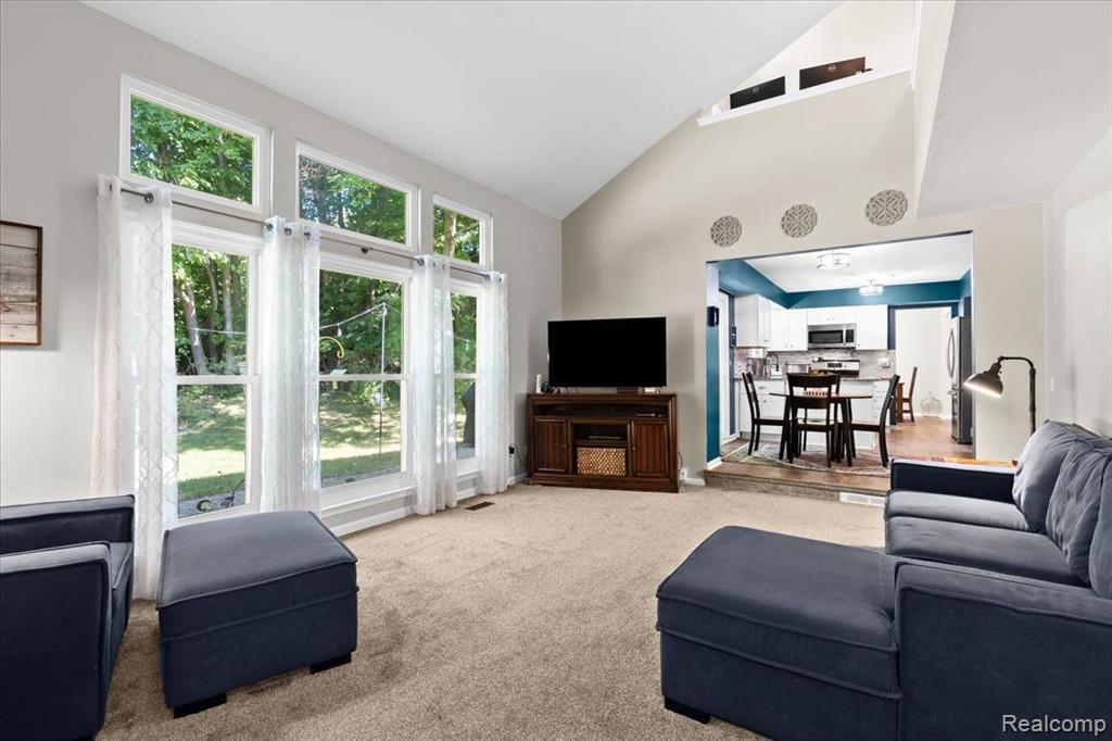 7050 Fox Chase Lane, Westland, MI — Photo 14