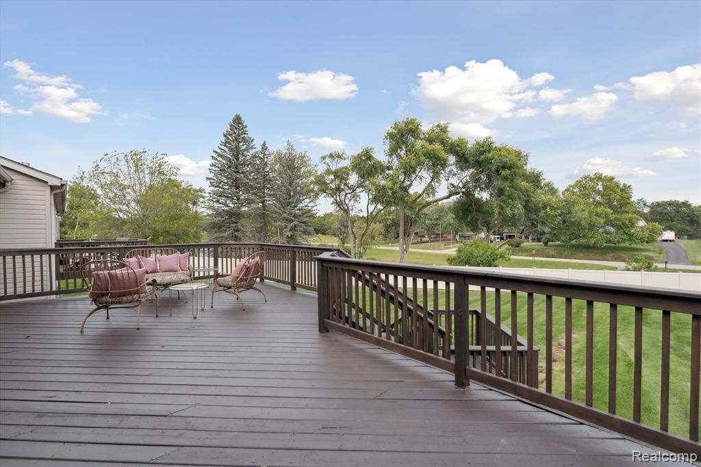 1244 Crystal Pointe Circle, Fenton, MI 48430 — Photo 37