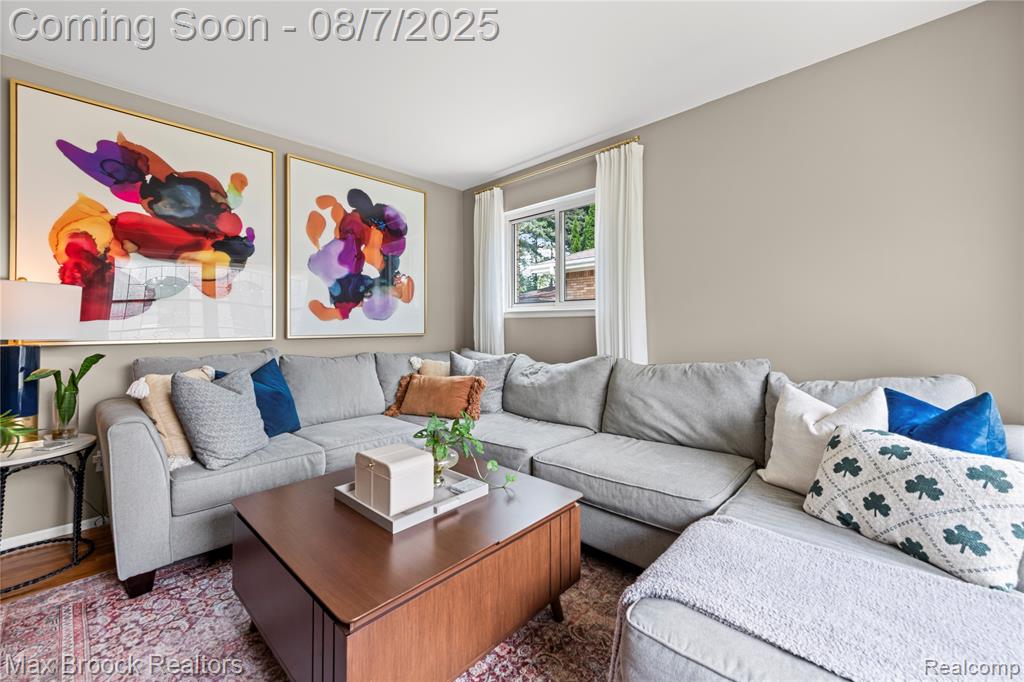 437 Meadow Lane, Rochester, MI 48307 — Photo 3