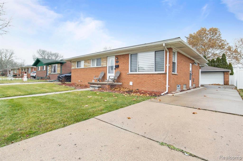 6109 KINLOCH Street, Dearborn Heights, MI 48127 — Photo 10